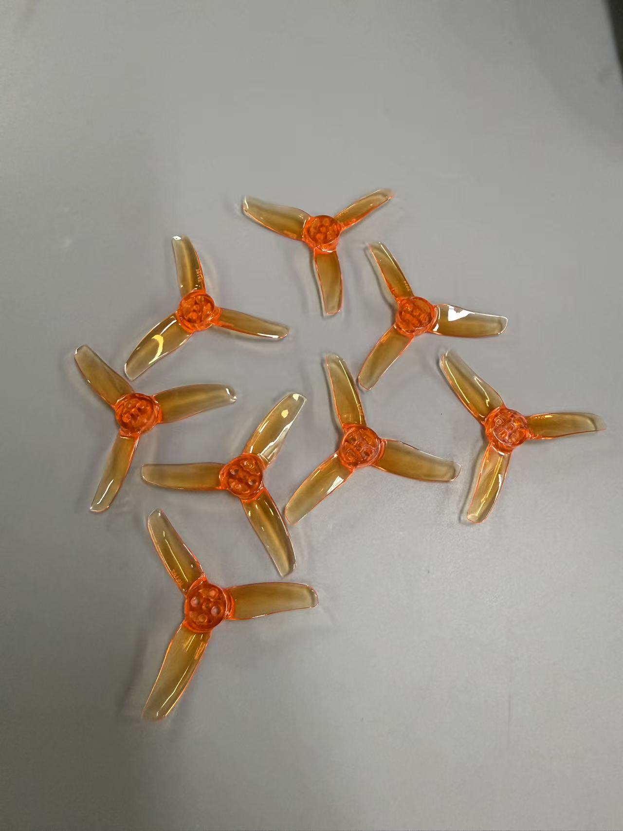 GEMFAN 2014 3枚羽根 2インチ プロペラ PC素 - Fpv Drone Battery のレビューと価格
